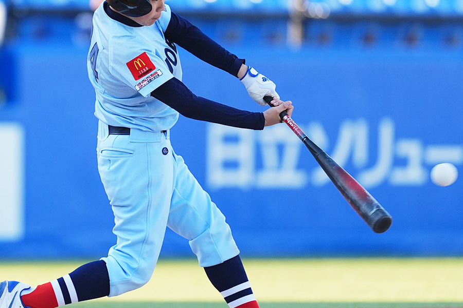 ヘッドの重みを生かし飛距離を出す練習法とは（写真はイメージ）