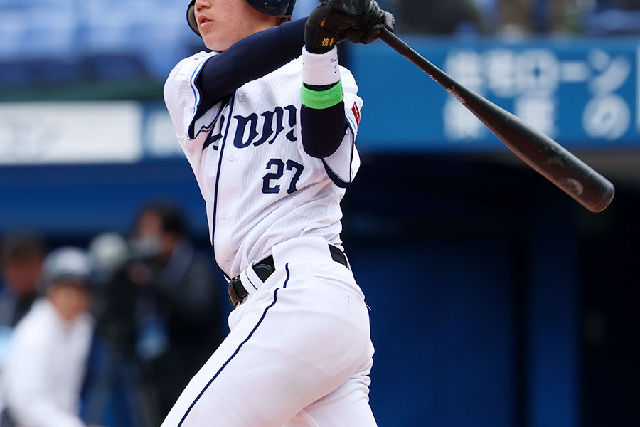 強く遠くに打球を飛ばせるようになるスイングドリルとは（写真はイメージ）