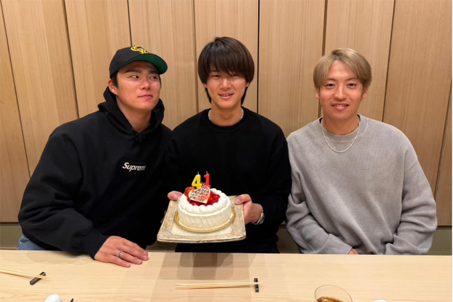 佐野皓大氏自身のインスタグラムを更新（写真はスクリーンショット）