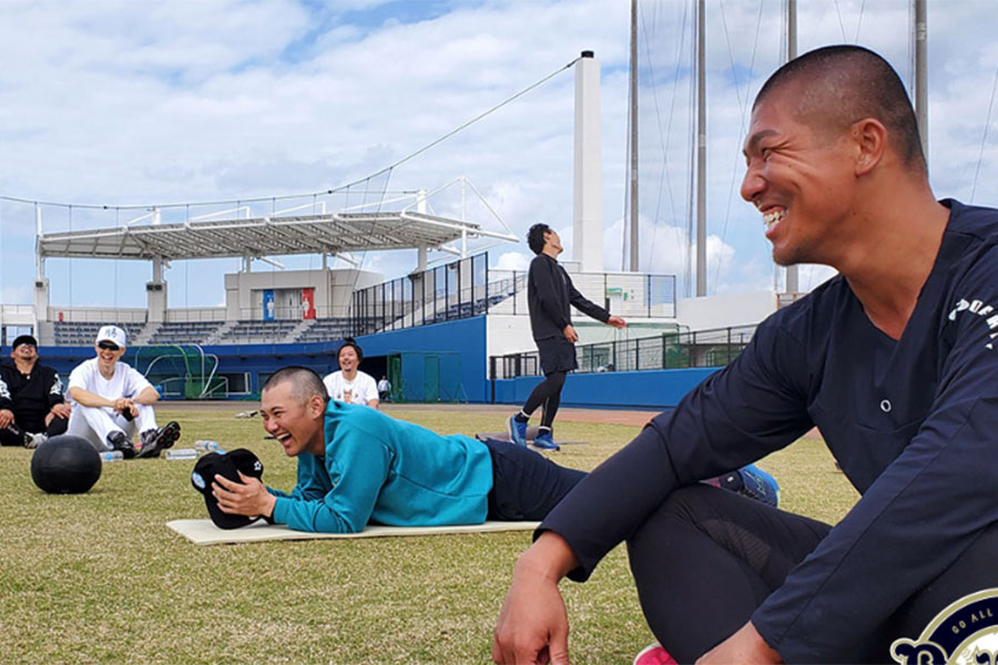 オリックス4選手による自主トレの様子が公開された【画像：オリックス公式インスタグラムより】