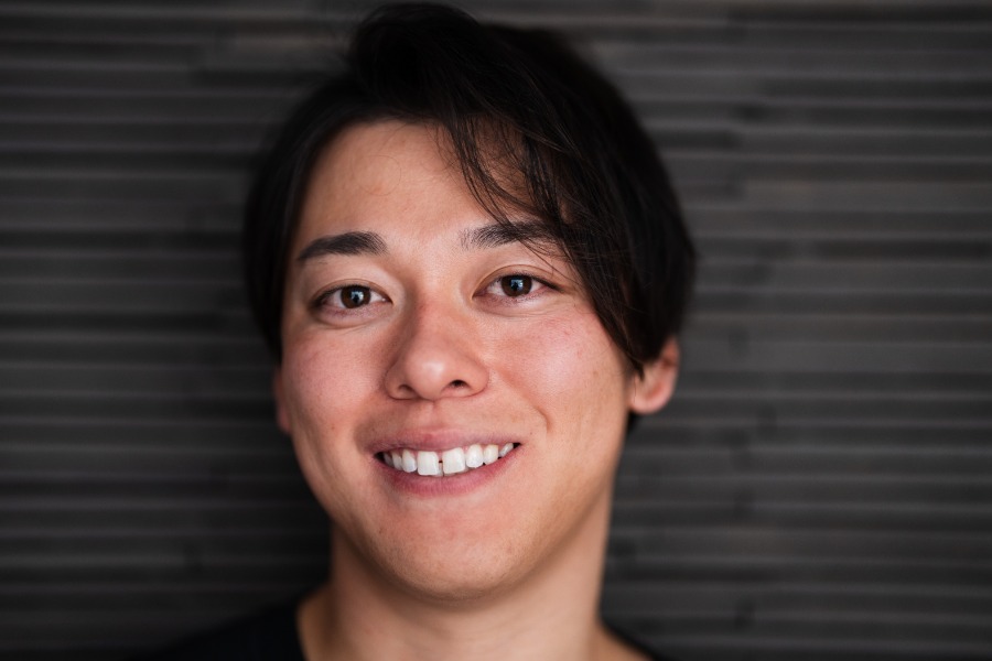 Full-Countのインタビューに応じた巨人・高梨雄平【写真：荒川祐史】