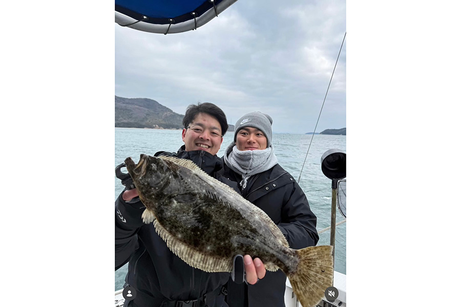 西武・黒木優太が公開した山本由伸との釣りする様子（写真はスクリーンショット）