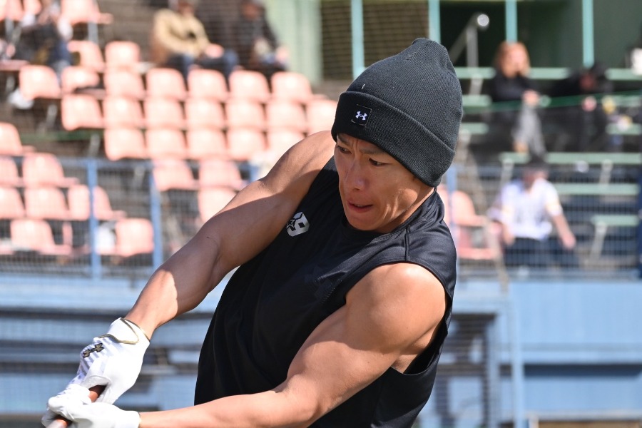 自主トレを行うソフトバンク・柳田悠岐【写真：長濱幸治】