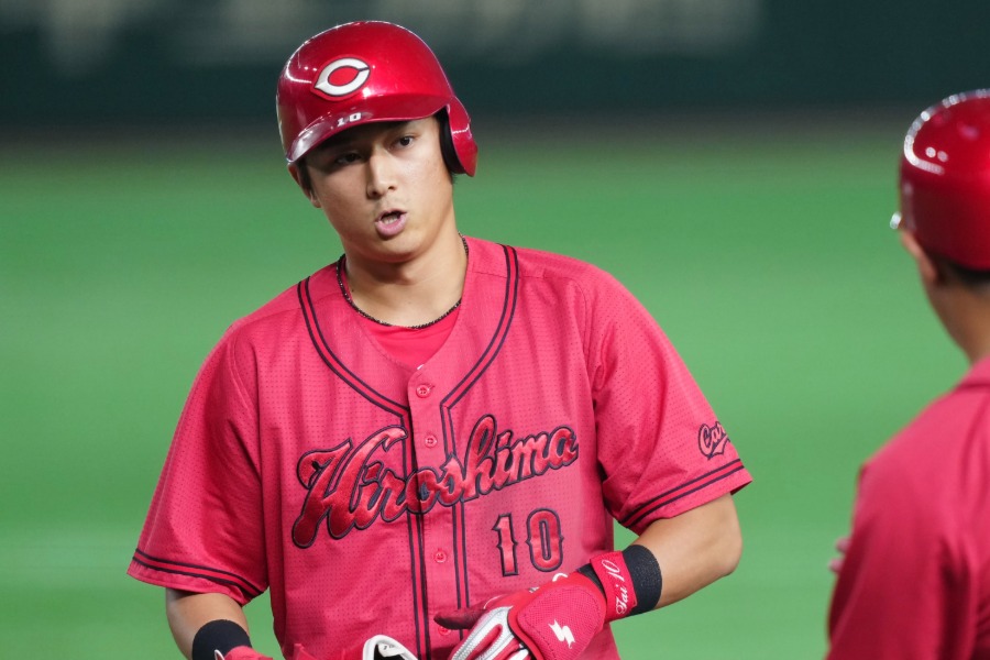 広島・佐々木泰【写真：矢口亨】