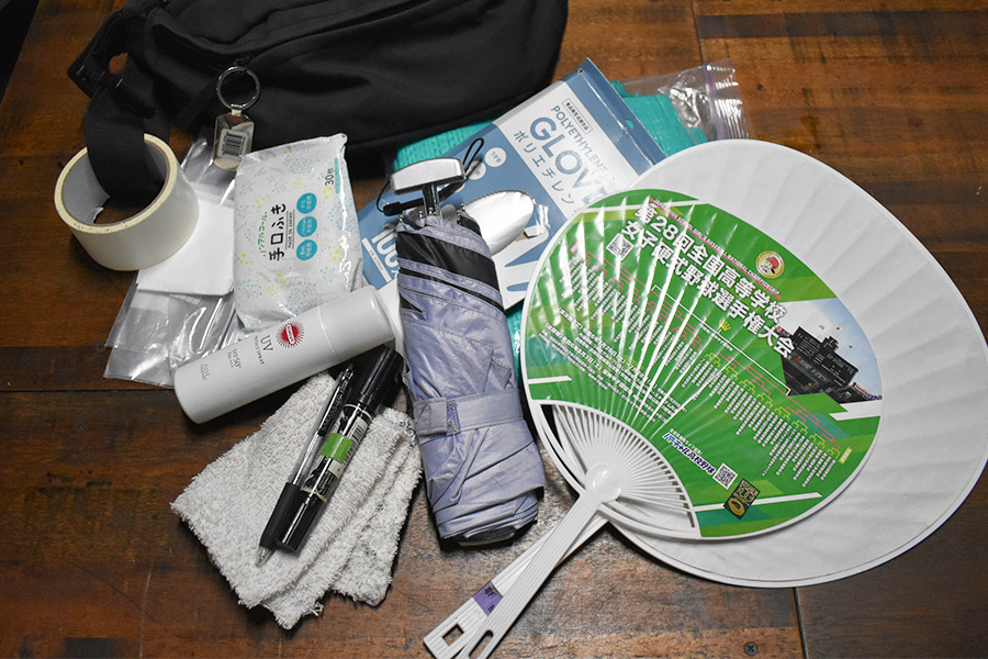 慣れてくるに従いグラウンドでの必需品もわかってくる【写真：編集部】