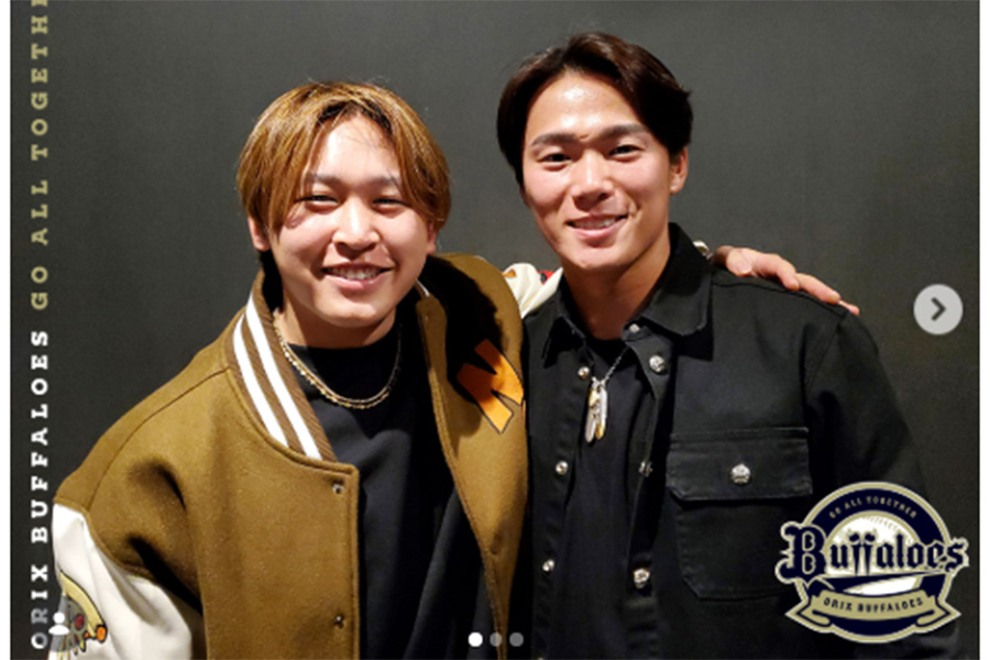 山本由伸（右）とオリックス・宮城大弥（オリックスの公式インスタグラムからスクリーンショット）