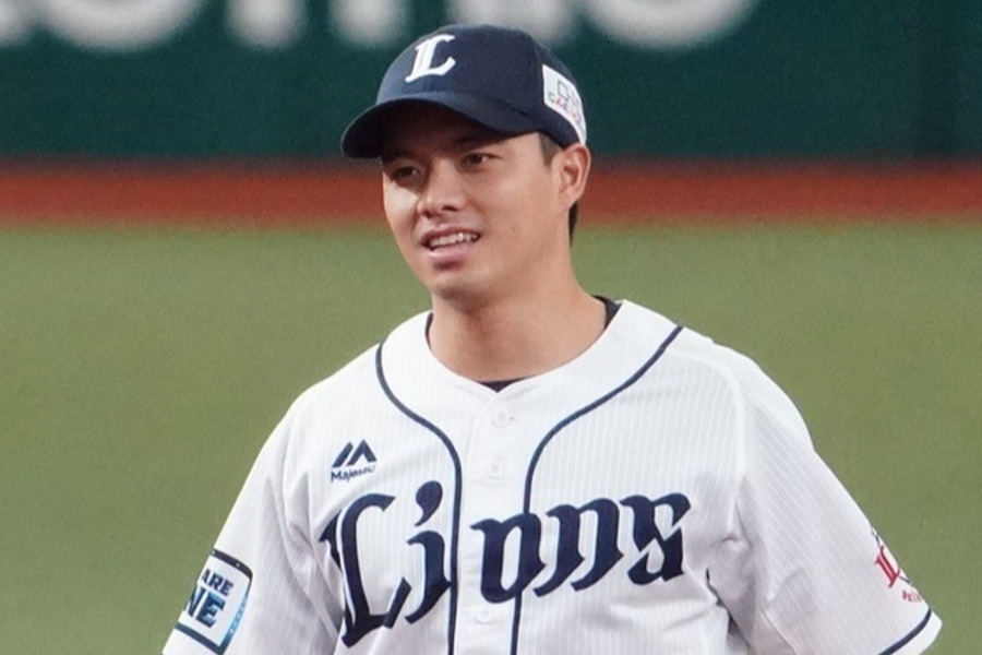 西武時代の呉念庭【写真：荒川祐史】