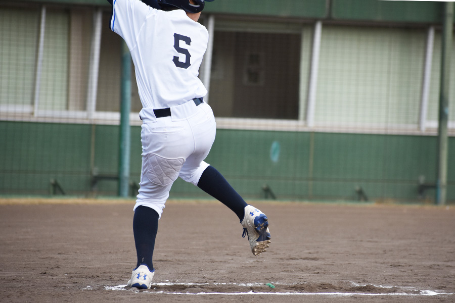 打席に入る前にお勧めの“目のトレーニング”とは（写真はイメージ）