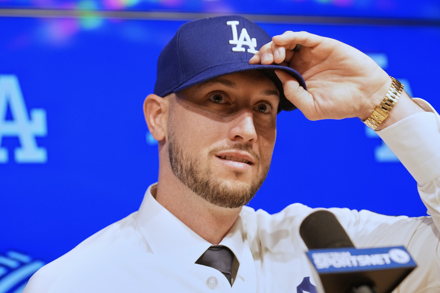 ドジャース入団会見に臨んだカイル・タッカー【写真：アフロ】