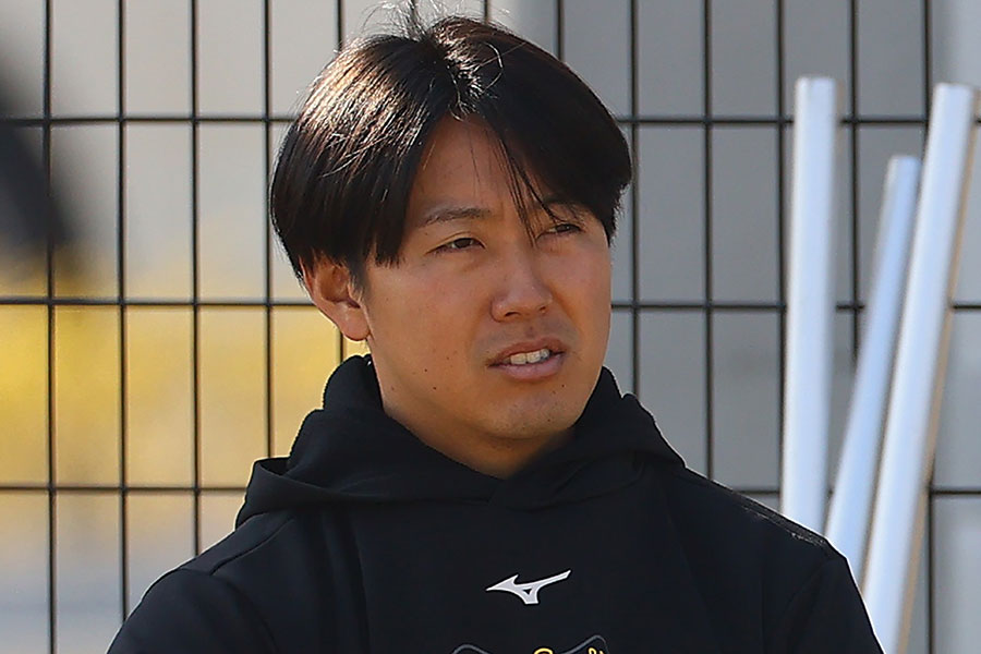 阪神の伊藤ヴィットル通訳【写真提供:産経新聞社】