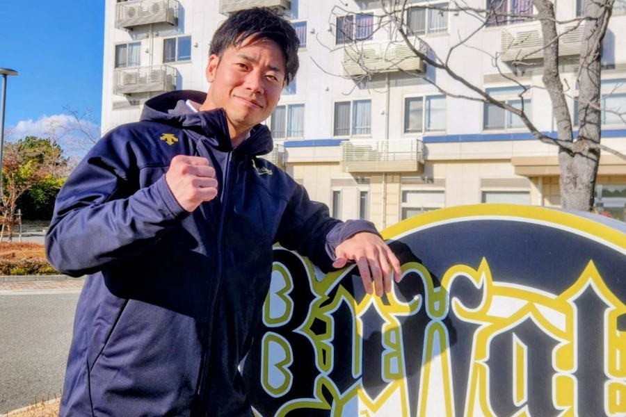 オリックスに広報として復帰した近藤大亮氏【写真：北野正樹】