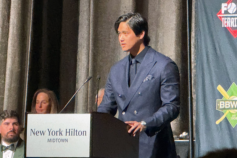 夕食会でスピーチを行ったドジャース・大谷翔平【写真：編集部】