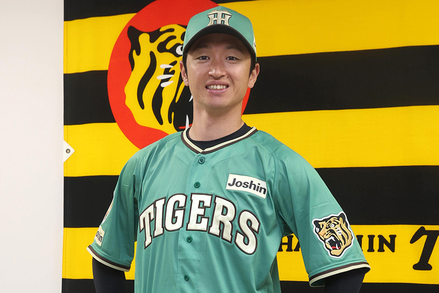 阪神、異色の特別ユニが「オシャレ」 伝統カラーから