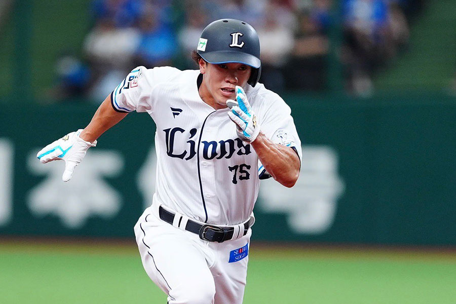 西武・奥村光一【写真：小林靖】