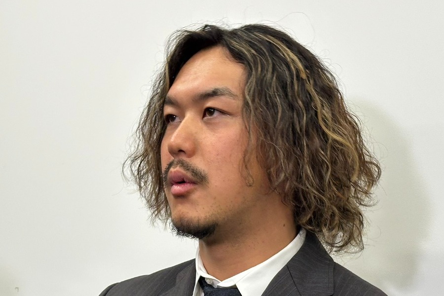 契約更改後に取材に対応した西武・高橋光成【写真：宮脇広久】