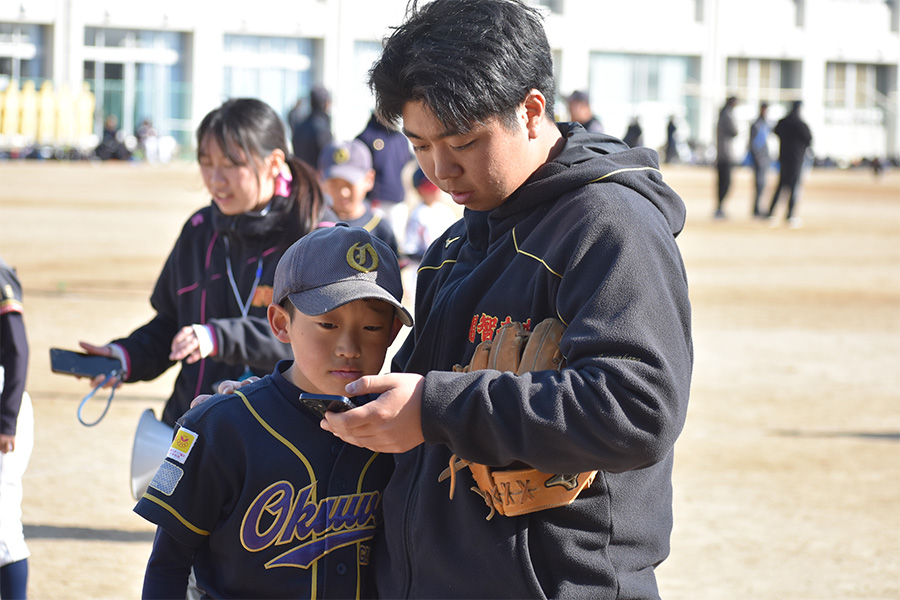 「未来野球フェスタ」で実施したAIによる投球分析の様子【写真：高橋幸司】