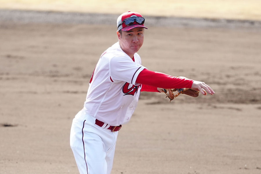 元広島・山足達也氏【写真：小林靖】