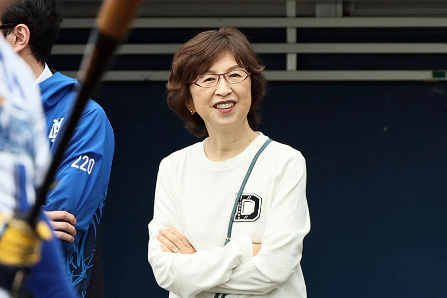 キャンプ視察に訪れたDeNAの南場智子オーナー【写真提供：産経新聞社】