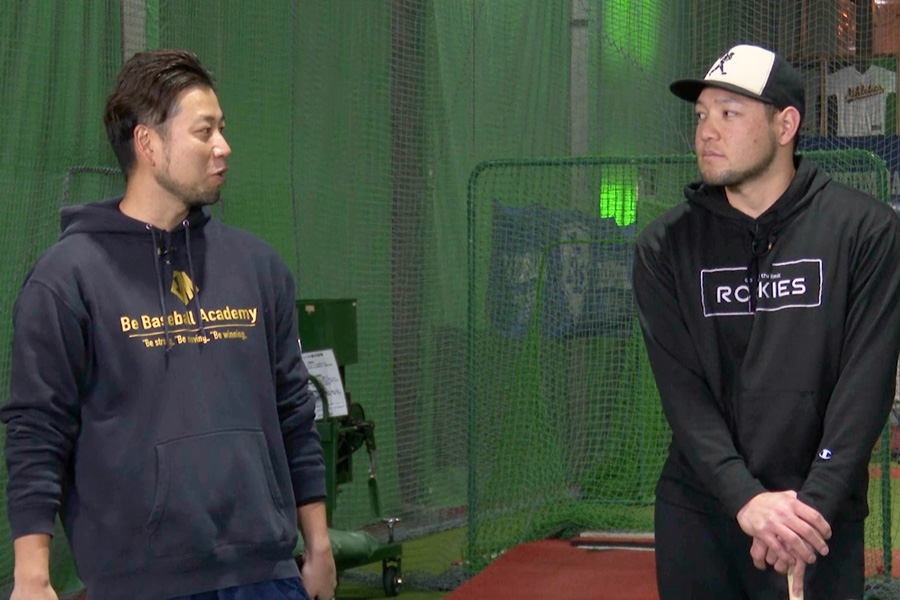 イベントに登場した菊池タクト氏（右）と下広志氏【写真：編集部】