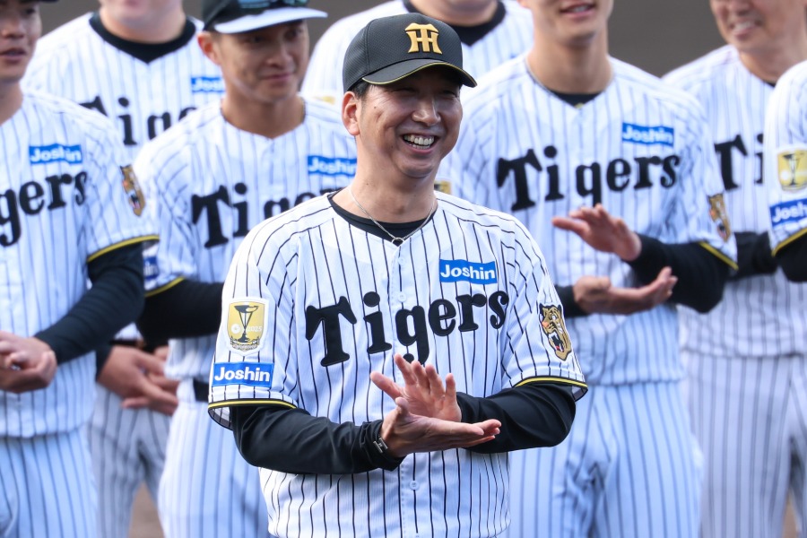 阪神・藤川球児監督【写真：加治屋友輝】