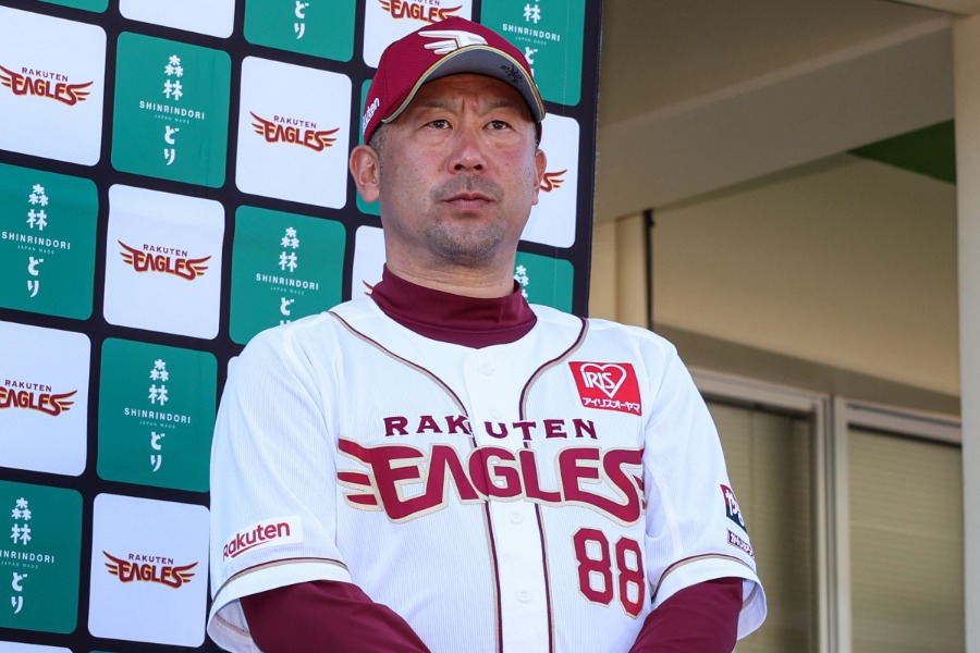 楽天・三木肇監督【写真：加治屋友輝】