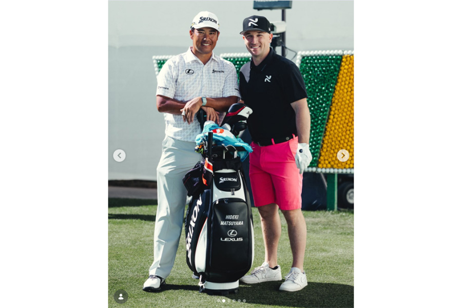 松山英樹（左）とアレックス・ブレグマン（MLBの投稿をスクリーンショット）