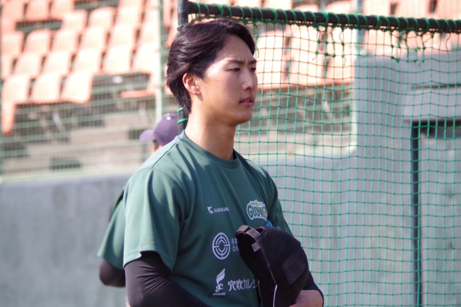 香川オリーブガイナーズへ入団した・荒井駿也【写真：喜岡桜】