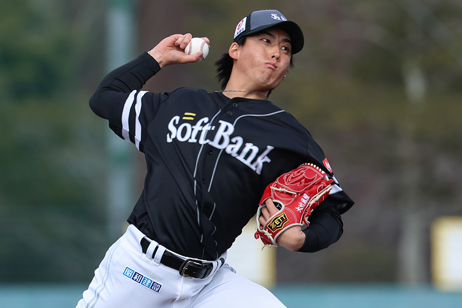 キャンプで練習を行うソフトバンク・大竹風雅【写真：加治屋友輝】