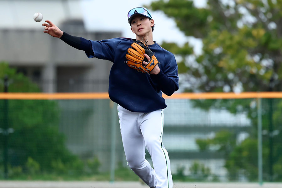 ヤクルト・内山壮真【写真：加治屋友輝】