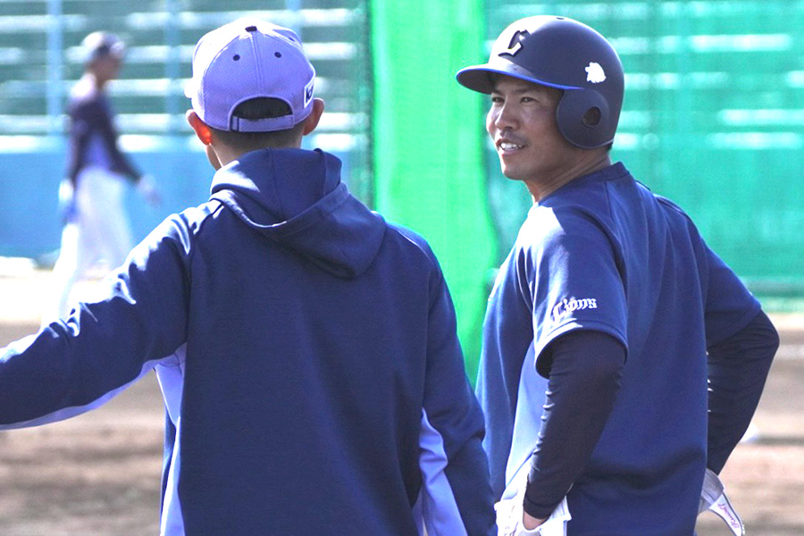 キャンプで練習を行う西武・桑原将志【写真：宮脇広久】