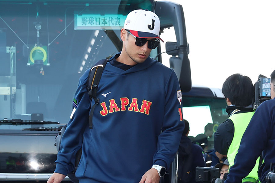 球場入りしたダルビッシュ有【写真：加治屋友輝】