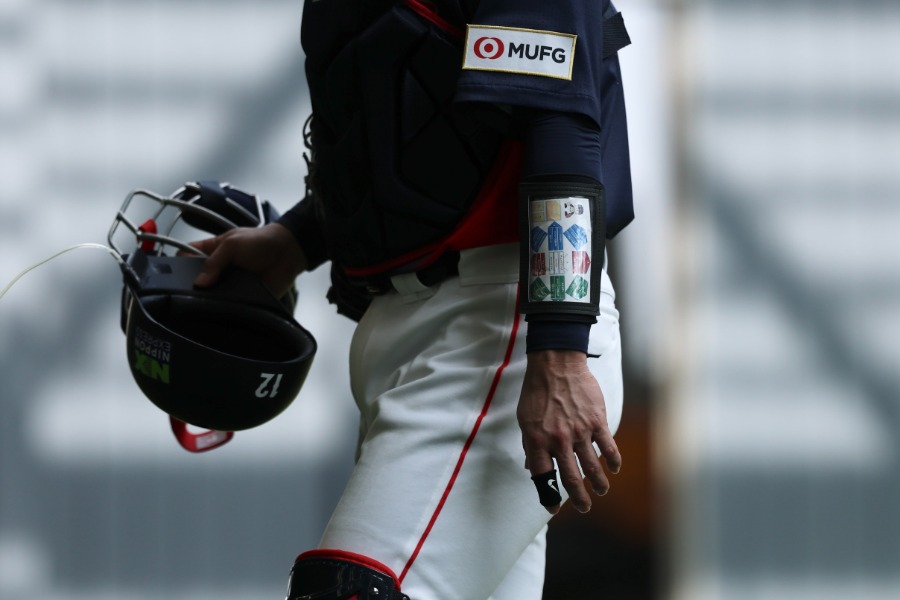 ピッチコム内に登場したパワプロくん【写真：小林靖】