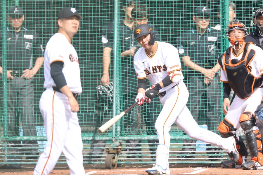 実現した坂本勇人（右）と田中将大の対決【写真提供：産経新聞社】