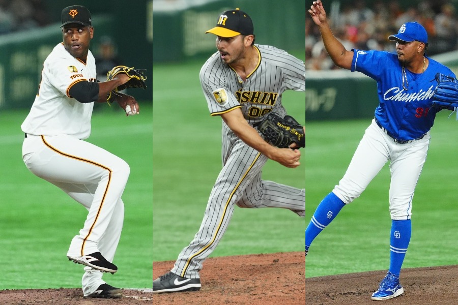 アルベルト・バルドナードとハビー・ゲラ、ウンベルト・メヒア（左から）【写真：小林靖】