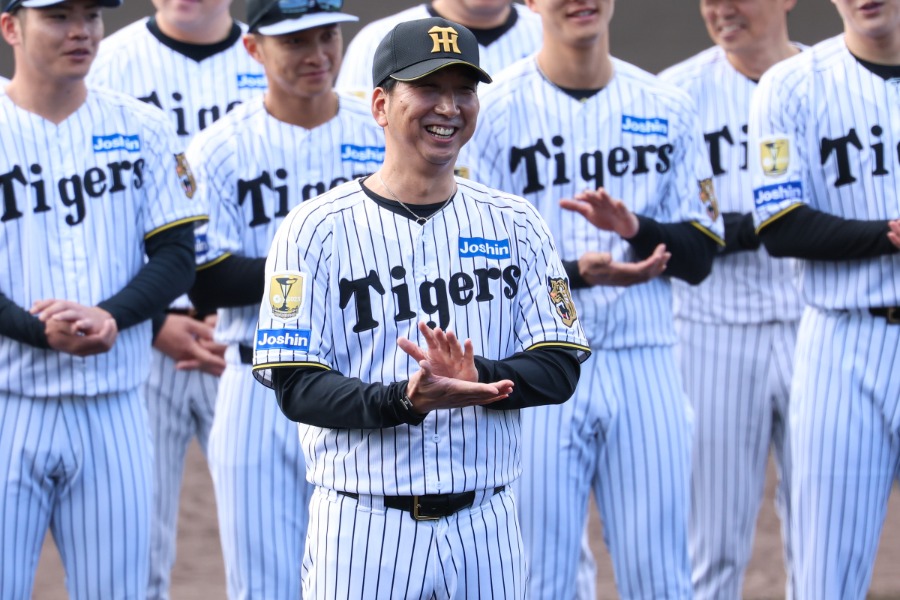 阪神・藤川球児監督【写真：加治屋友輝】