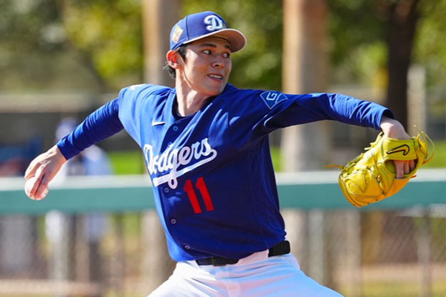 ライブBPに登板したドジャース・佐々木朗希【写真：荒川祐史】