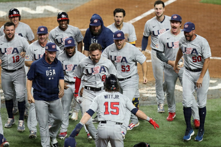 起死回生のグランドスラムで試合をひっくり返したトレイ・ターナー【写真：アフロ】