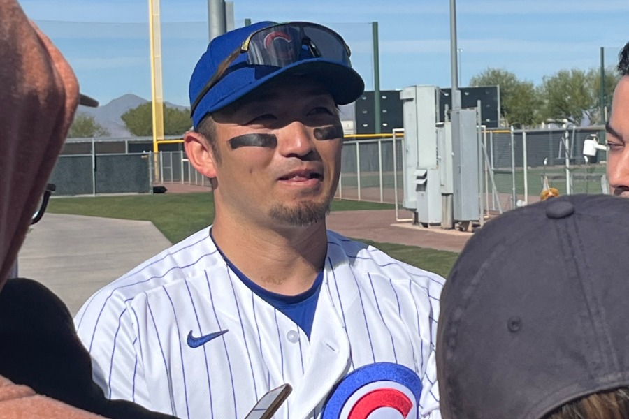 報道陣の取材に応じたカブス・鈴木誠也【写真:編集部】