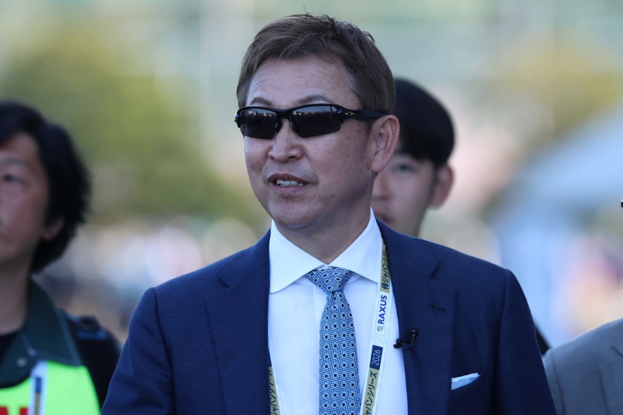 宮崎合宿を訪問した前中日監督の立浪和義氏【写真：加治屋友輝】