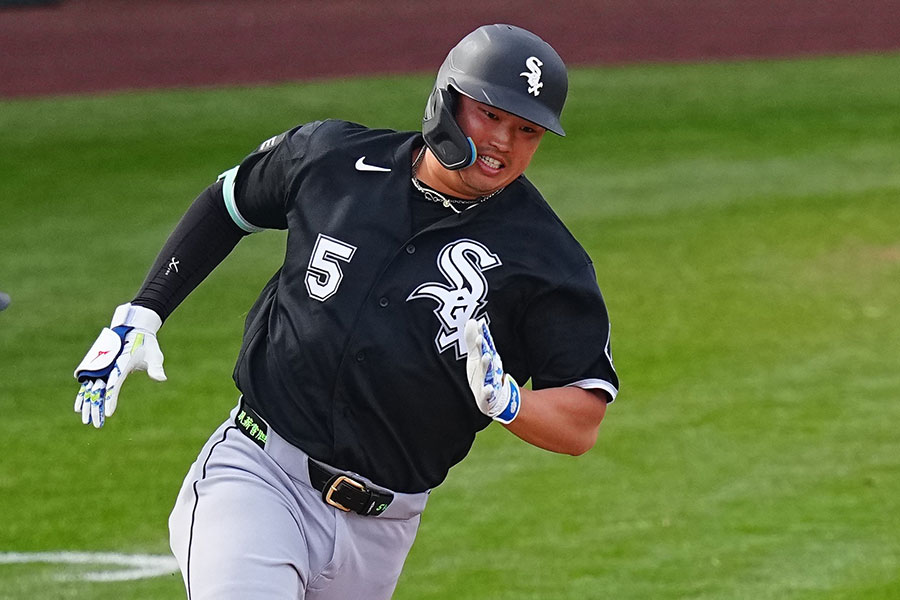 8回に二塁打を放ったホワイトソックス・村上宗隆【写真：荒川祐史】