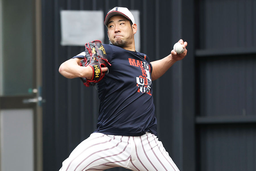 ブルペン入りした侍ジャパン・菊池雄星【写真：加治屋友輝】