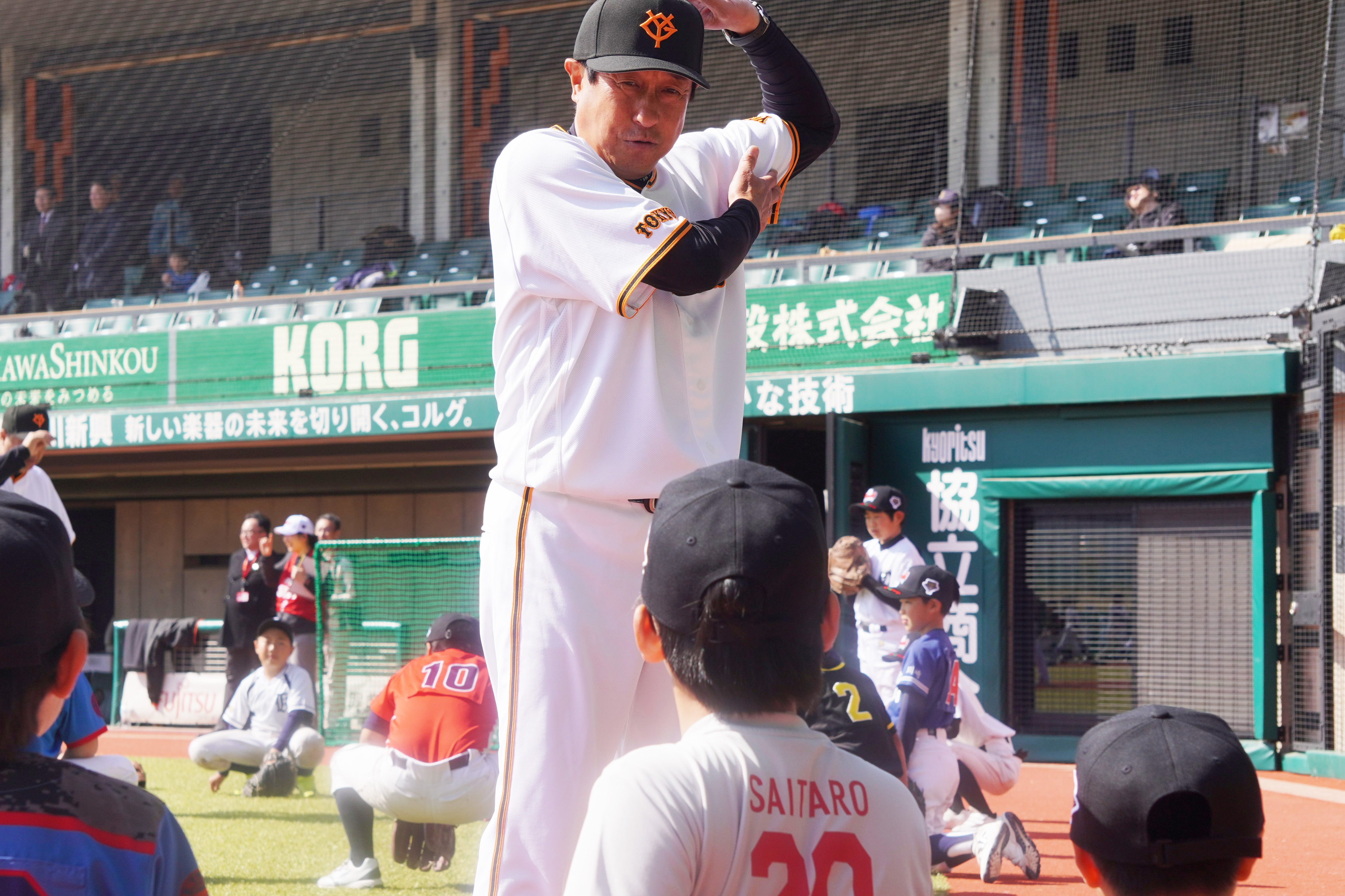 野球教室で講師を務めた元巨人・宮本和知氏【写真：尾辻剛】