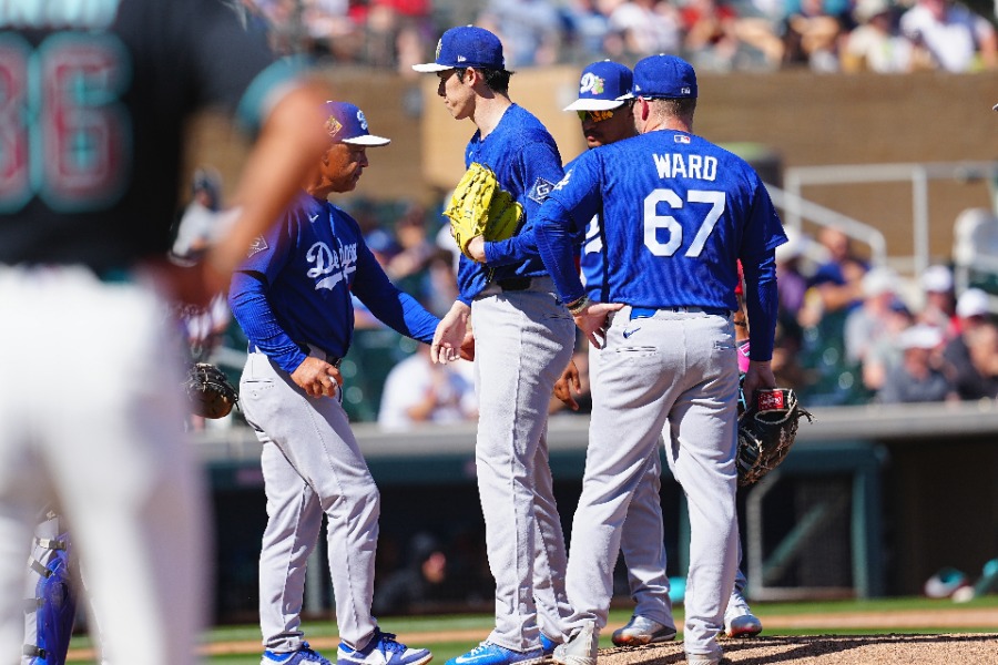 2回途中で降板となったドジャース・佐々木朗希【写真:荒川祐史】