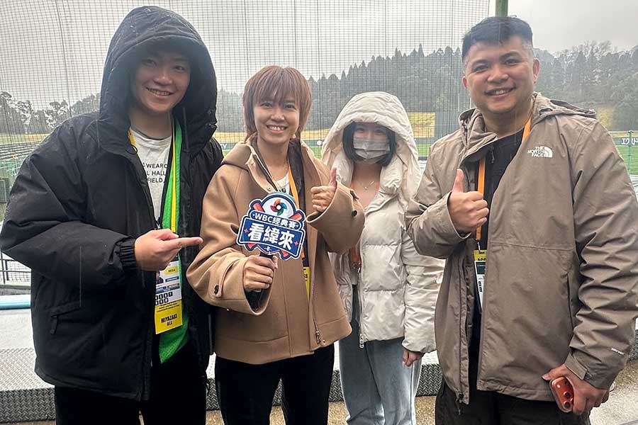 台湾のケーブルテレビ「緯來電視網」の取材陣【写真：宮脇広久】