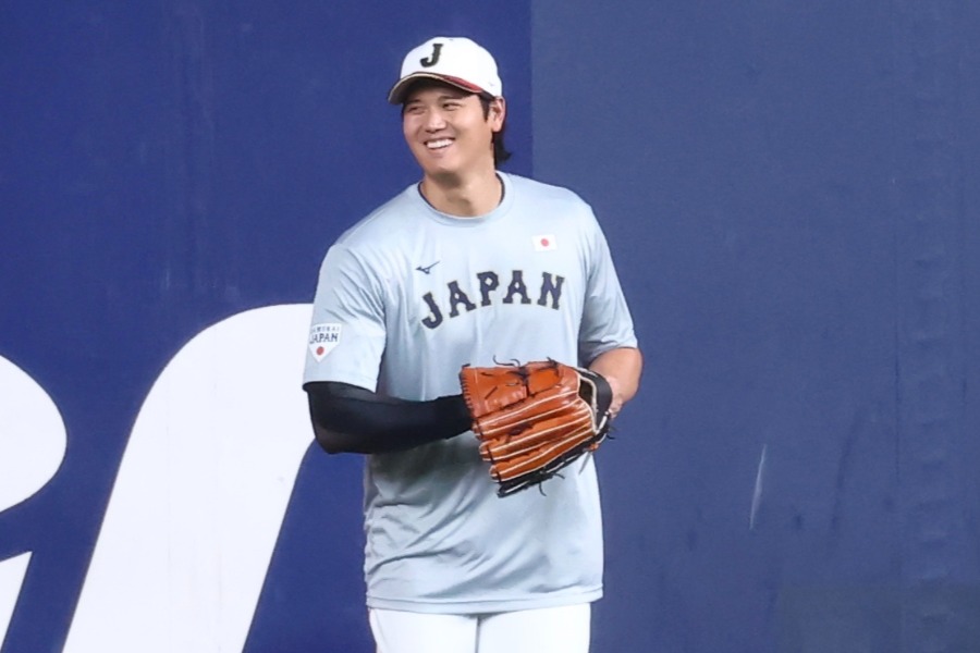 試合前に練習を行う侍ジャパン・大谷翔平【写真：加治屋友輝】