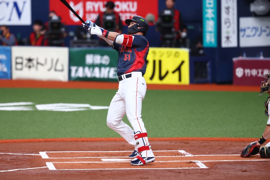 先制本塁打を放った侍ジャパン・鈴木誠也【写真：加治屋友輝】