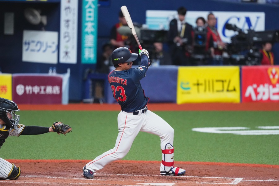 代打で適時打を放った侍ジャパン・森下翔太【写真：小林靖】