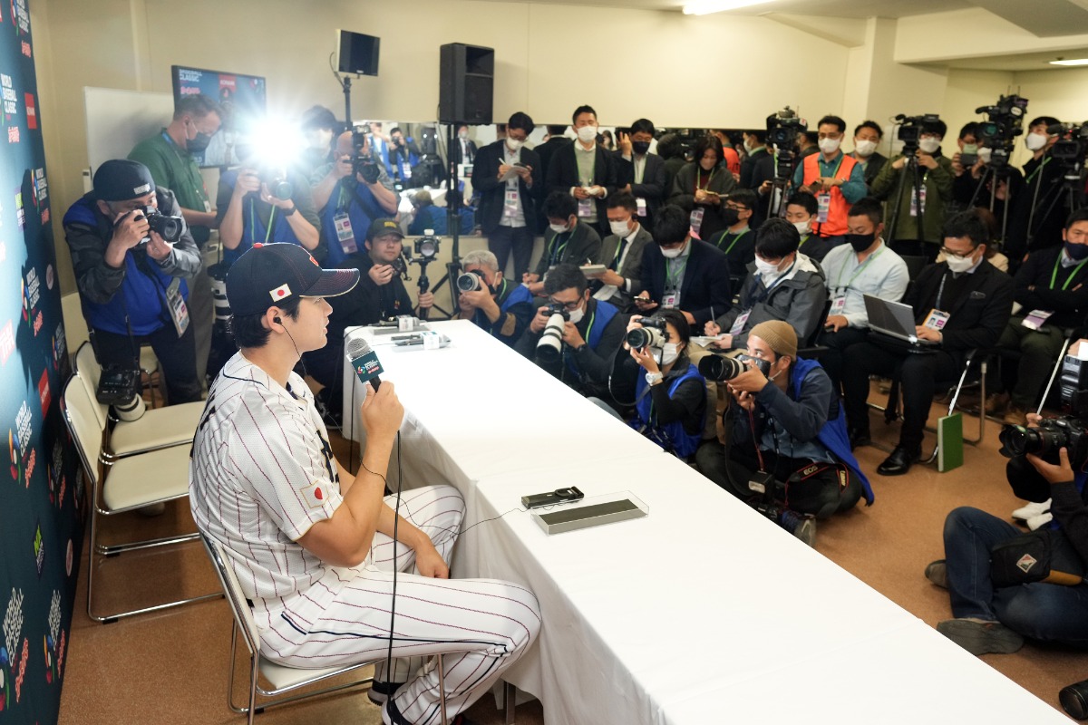 前回2023年のWBC開幕前に行われた大谷翔平の会見では、最前列は日本メディアばかりだった【写真：Getty Images】