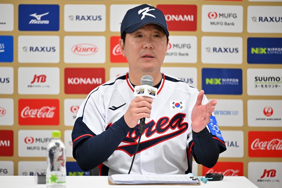 韓国代表のリュ・ジヒョン監督【写真：Getty Images】