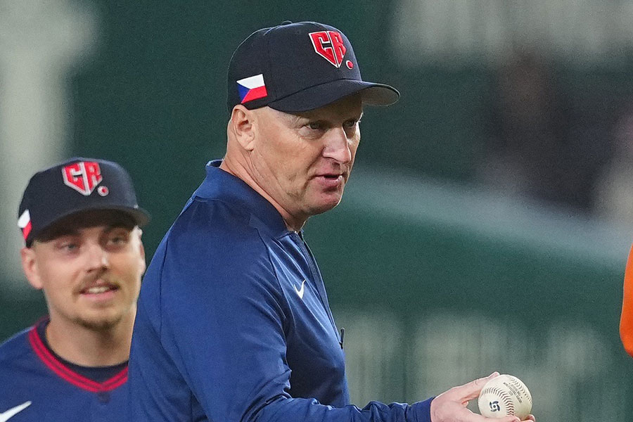 チェコ代表のパベル・ハジム監督【写真：荒川祐史】